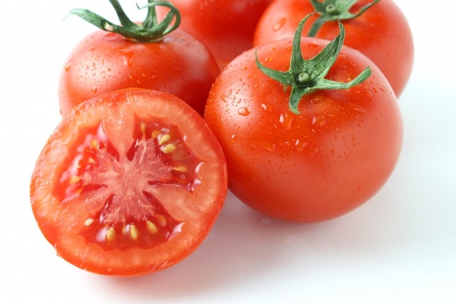 夏の養生　トマト